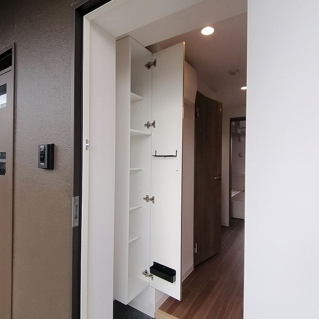 カレッジコート西千葉の玄関写真