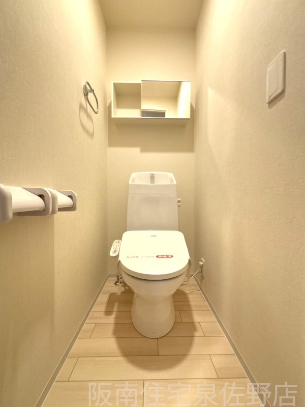 南海本線 二色浜駅 徒歩9分 2階建 築1年のトイレ写真