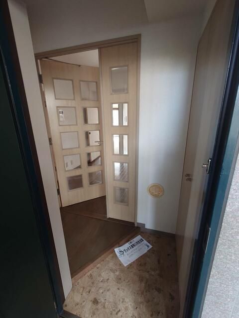 玄関　収納もある玄関です