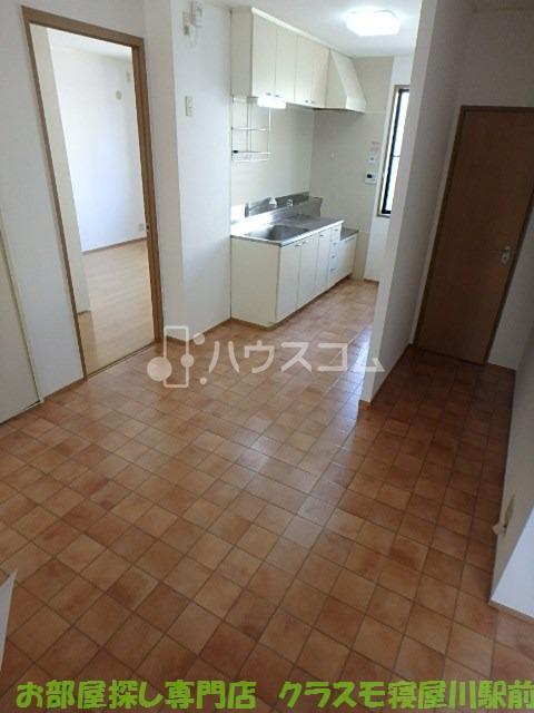 京阪本線 寝屋川市駅 徒歩17分 2階建 築31年の居間写真