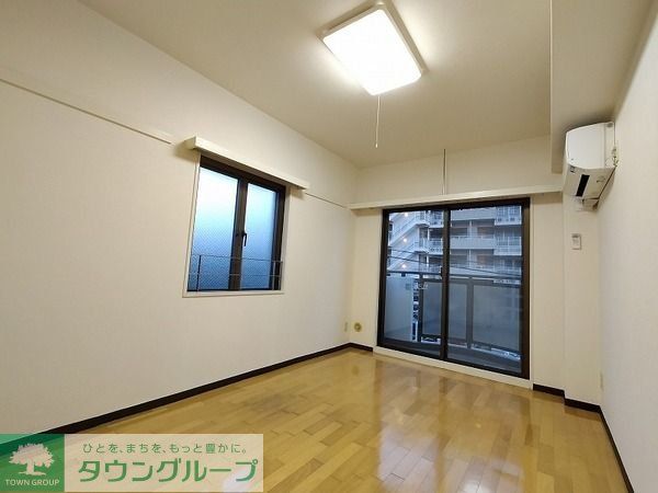 ホロンプラザ行徳の居間写真