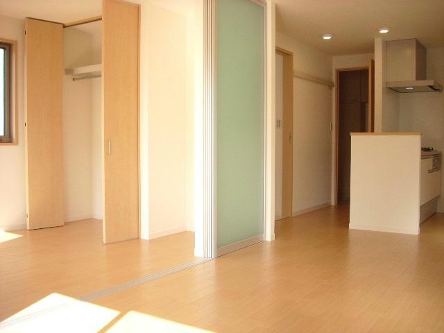 居室・リビング　※別部屋写真