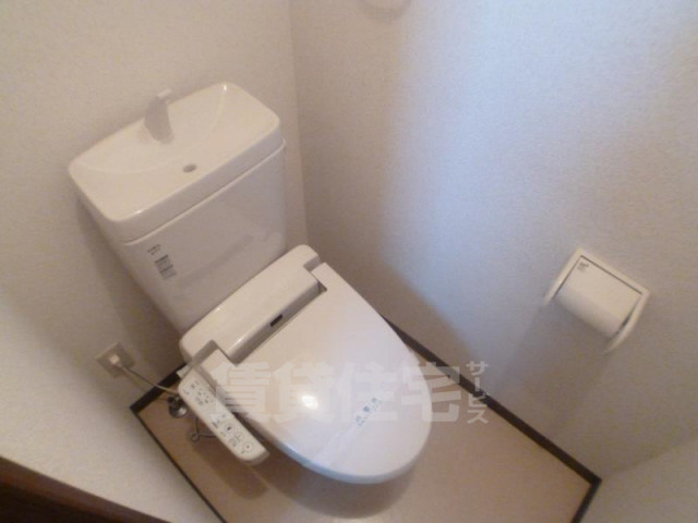 地下鉄東西線 東山駅 徒歩7分 5階建 築14年のトイレ写真