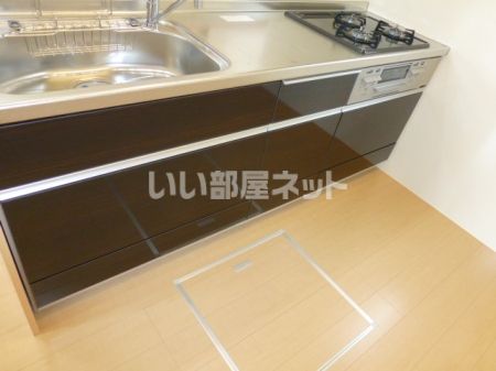 小田急江ノ島線 六会日大前駅 徒歩15分 2階建 築13年のキッチン写真