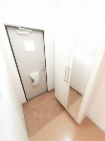 玄関　シンプルで使いやすい玄関です