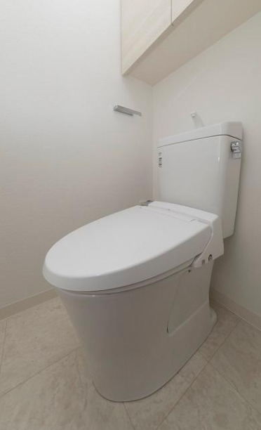 都営大江戸線 両国駅 徒歩8分 8階建 築9年のトイレ写真