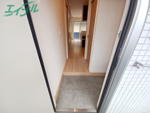 玄関　反転タイプ参考写真