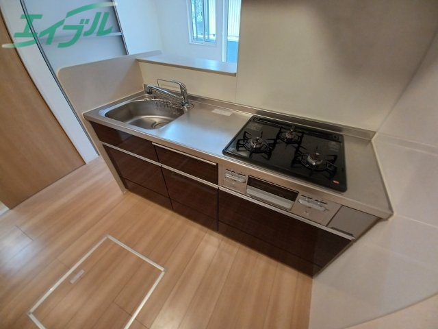 キッチン　反転タイプ参考写真