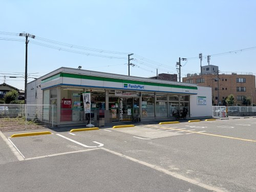 コンビニ　ファミリーマート豊中島江町店（コンビニ）まで173m