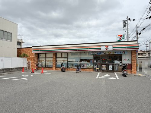 コンビニ　セブンイレブン豊中千成町店（コンビニ）まで282m