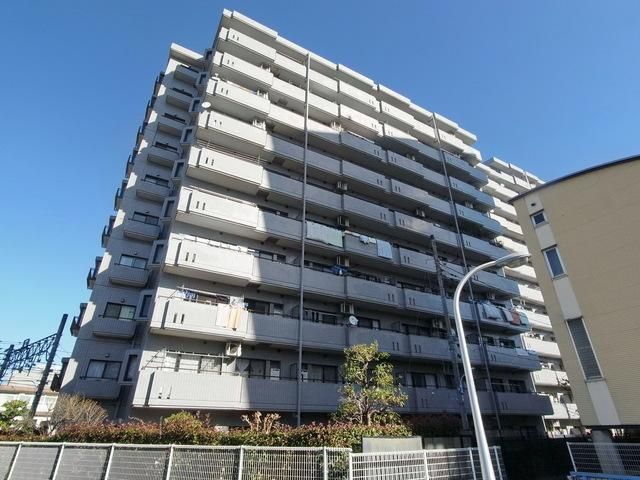 建物外観　南向きで日当たり良好♪