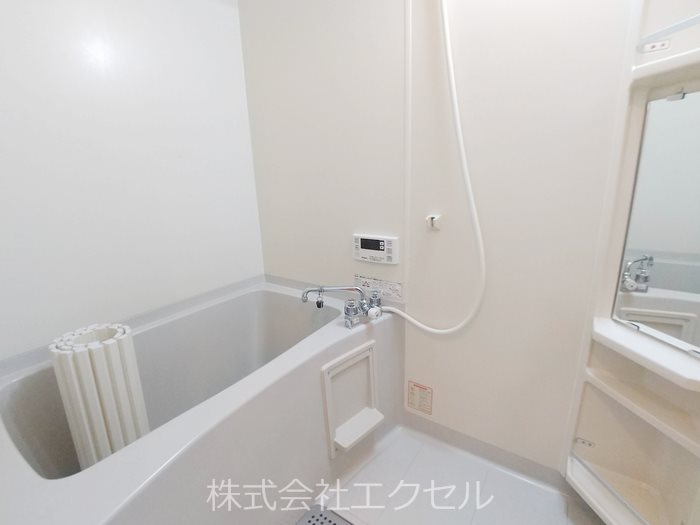 バス・シャワールーム　追い焚き給湯付きです。