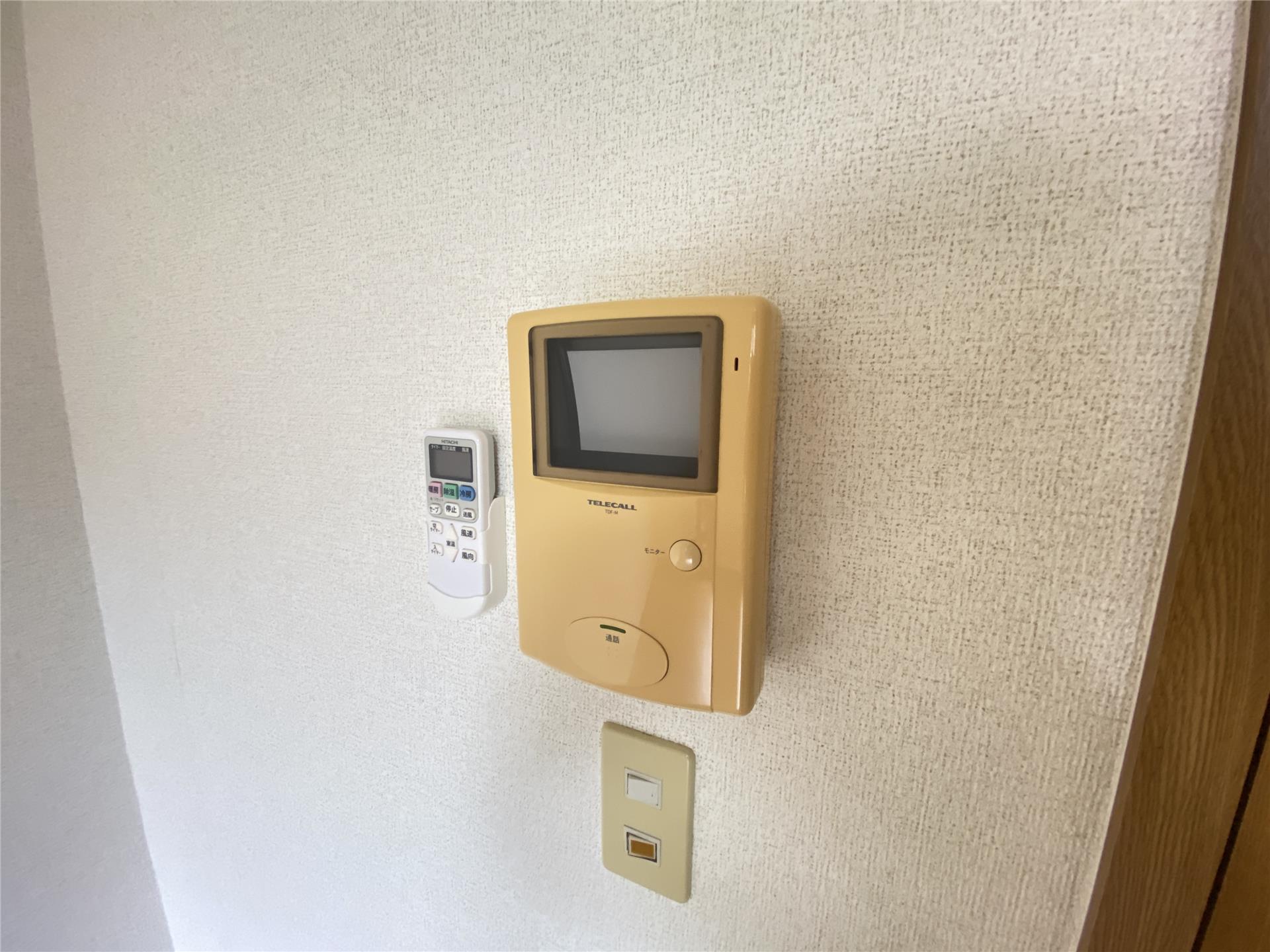 セキュリティ　来客時にお部屋から確認できるモニター付きインターホン♪