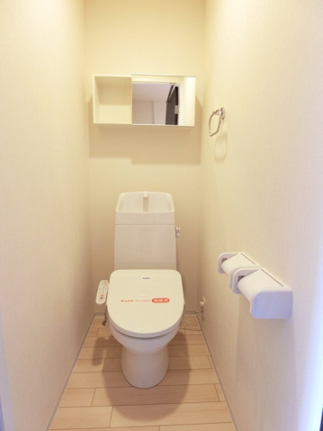 南海本線 二色浜駅 徒歩14分 2階建 築1年のトイレ写真
