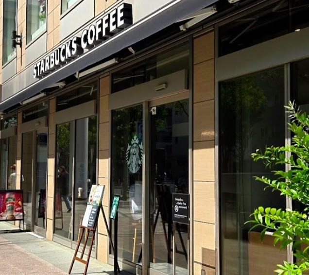 飲食店　スターバックスコーヒー六本木ヒルズウエストウォーク店（飲食店）まで508m