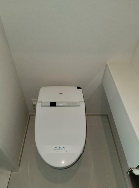 ＪＲ山手線 恵比寿駅 徒歩9分 14階建 築14年のトイレ写真