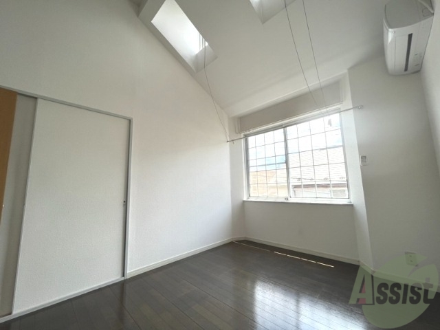 その他部屋・スペース　大きな窓が付いていて日差しもたっぷり入ります。