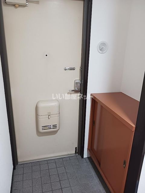 セブンビルの玄関写真