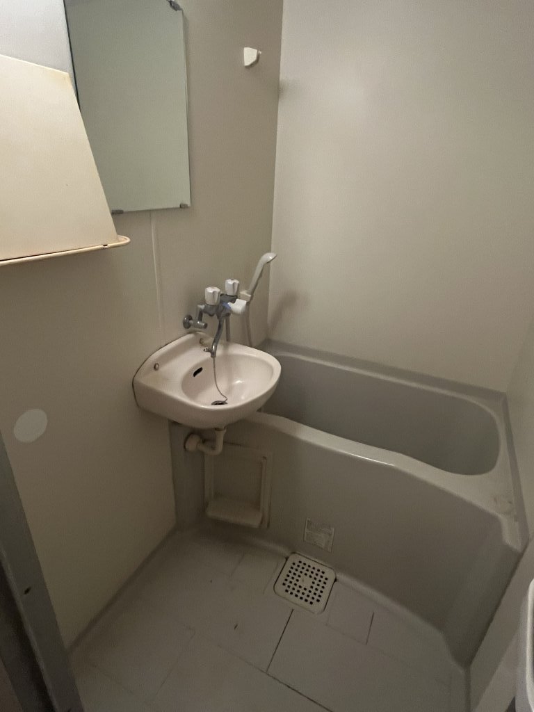 バス・シャワールーム　トイレ別のバスルーム