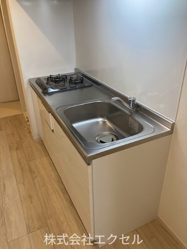 キッチン　2口コンロ付きのキッチンです。