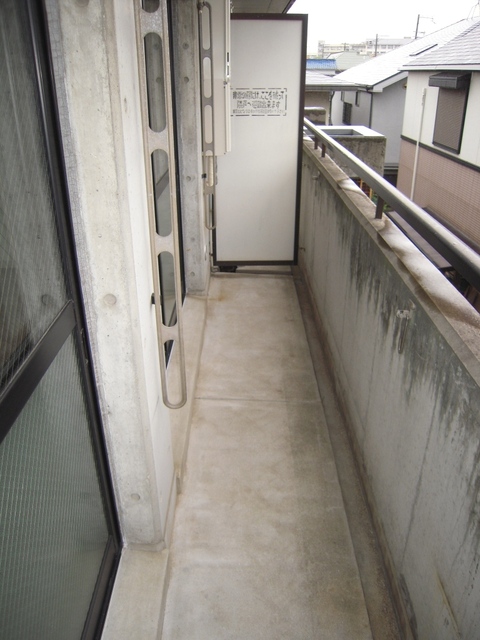 ＪＲ山陽本線 明石駅 バス乗車時間：7分 最寄りバス停で下車 徒歩3分 4階建 築39年の内装写真