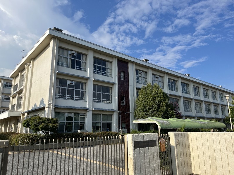 小学校　三木市立緑が丘東小学校（小学校）まで354m