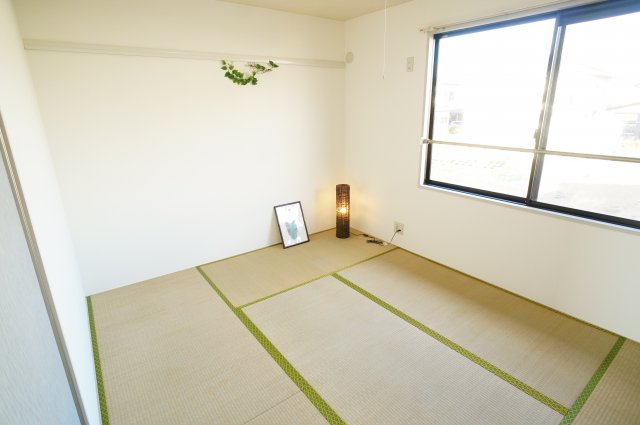 東光台グリーンハイツC棟の居間写真