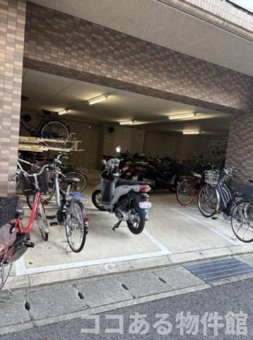 アミーグランコート三宮の外観写真