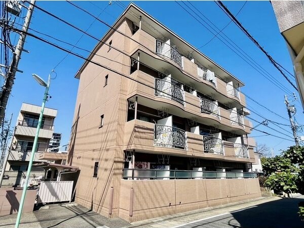 地下鉄東山線 本陣駅 徒歩5分 4階建 築32年の内装写真