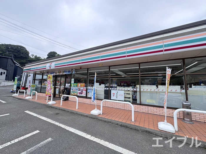 コンビニ　セブンイレブン鹿児島西郷団地入口店（コンビニ）まで650m