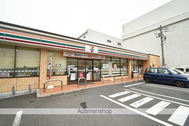 コンビニ　セブンイレブン（コンビニ）まで400m