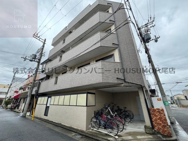 建物外観　外観は落ち着いています