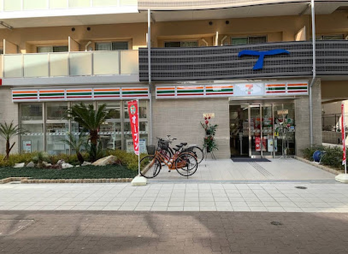 コンビニ　セブン-イレブン 大阪幸町２丁目店（コンビニ）まで120m