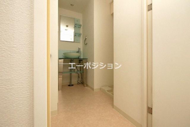 洗面設備　セレニテ難波西