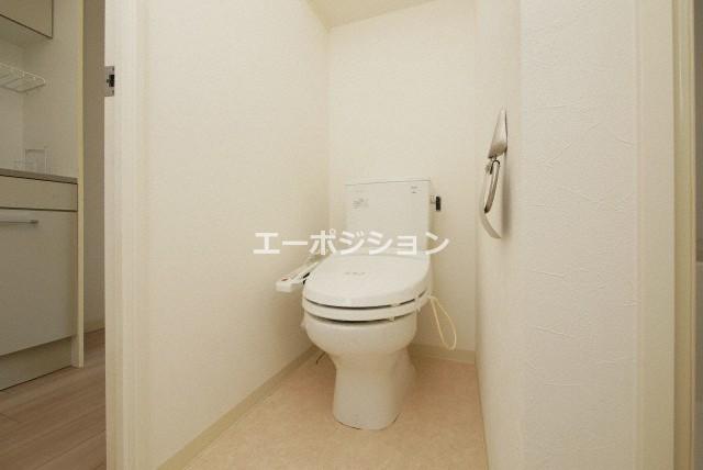 トイレ　セレニテ難波西