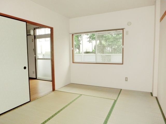 その他部屋・スペース　落ち着いた和室。しっくりきますね。