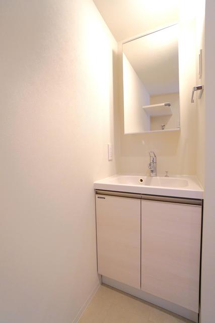 洗面設備　※写真は同タイプ住戸です。