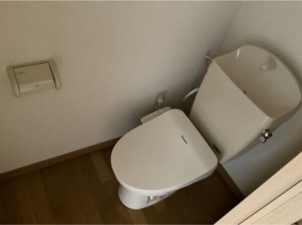 トイレ　図面と現状に相違がある場合には現状を優先