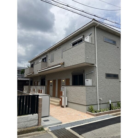 建物外観　宅配BOX付きで便利です！