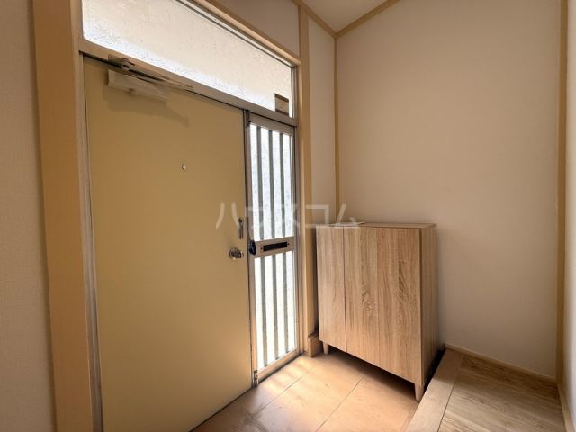 川越市大字山田戸建の玄関写真