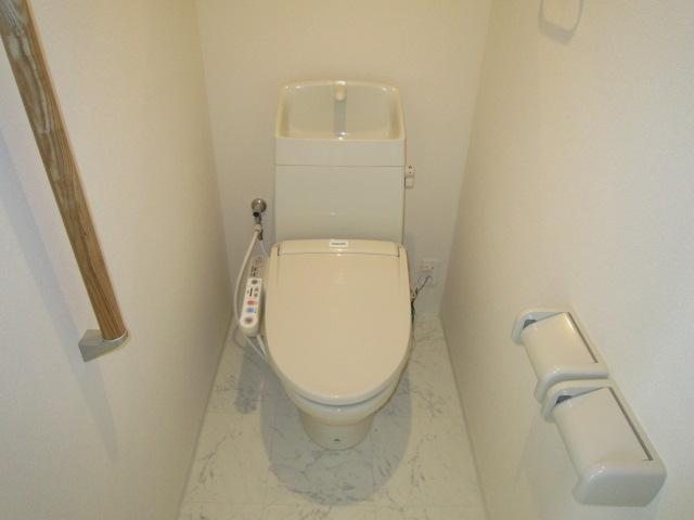 トイレ　シャワー付トイレ