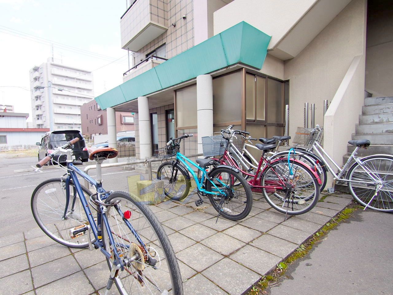 その他共有部分　敷地内に駐輪場あります♪
