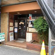 飲食店　サム（飲食店）まで94m