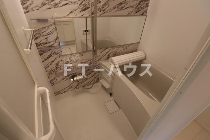 バス・シャワールーム　バス