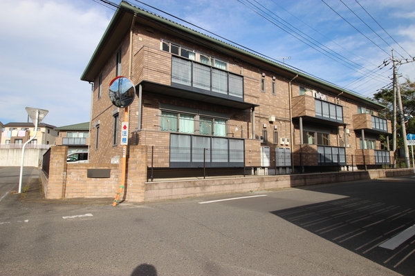 建物外観　南向きで日当たり◎！