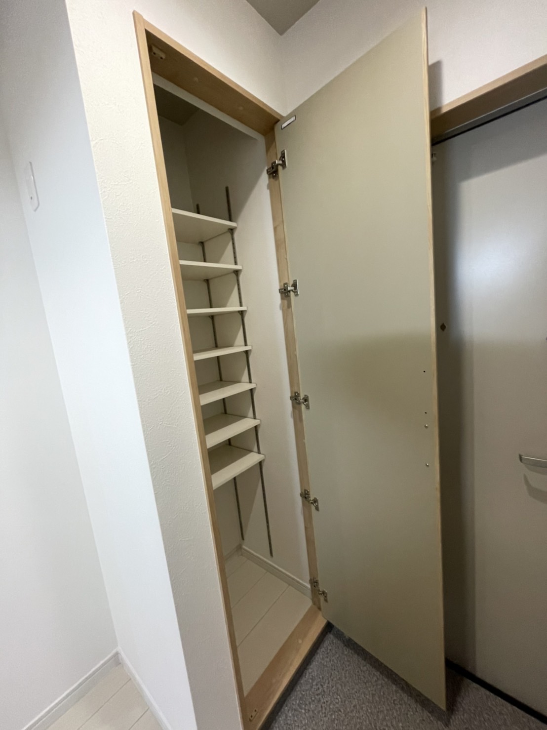 ストーク南塚口IIの玄関写真