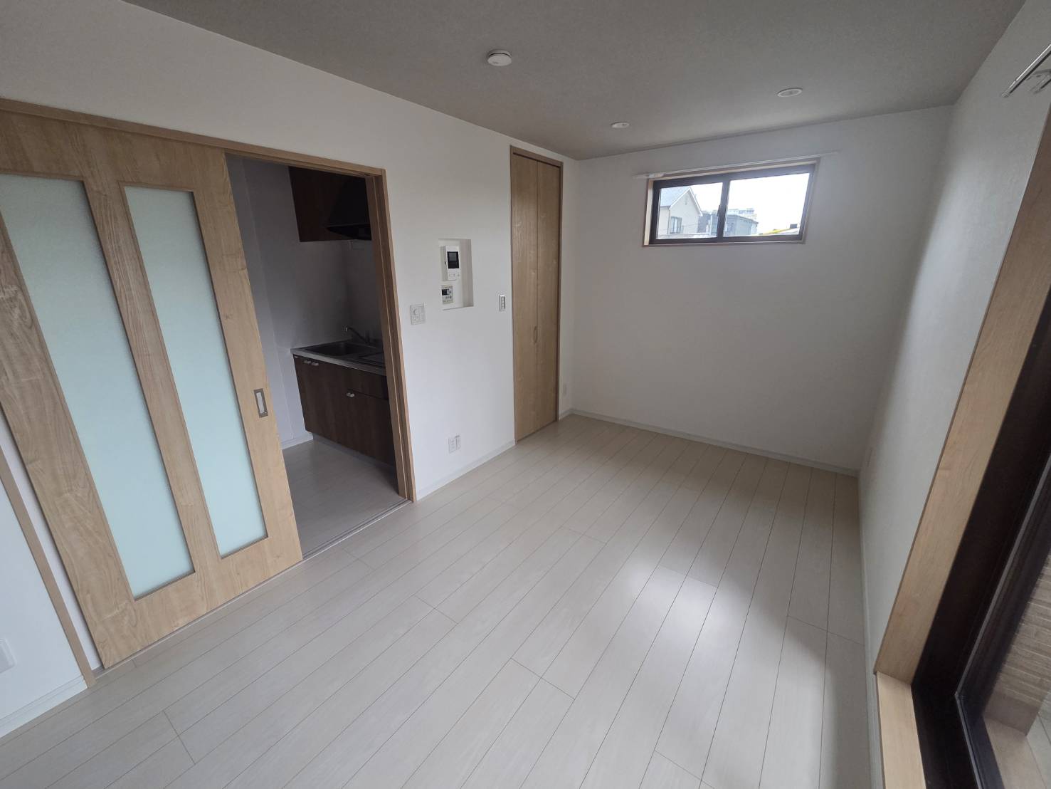 ストーク南塚口IIの居間写真