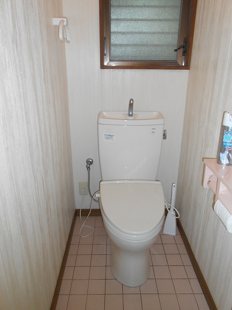 長崎市 2階建 築33年のトイレ写真