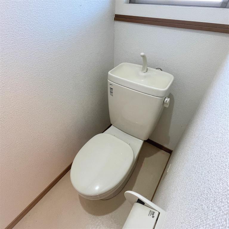 【栄アパートのトイレ】