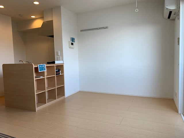 居室・リビング　南向きの明るいリビング